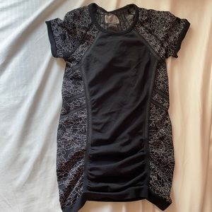 Athleta T shirt size xs